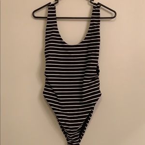 Aerie Super Scoop 1 piece black & white stripes
